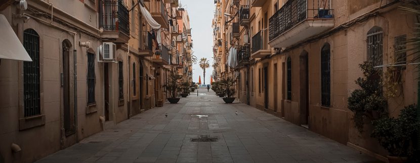 martin-ti-JXqGcOp5Y0w-unsplash-830x323 martin-ti-JXqGcOp5Y0w-unsplash-830x323 Barrios de Barcelona – Barceloneta martin ti JXqGcOp5Y0w unsplash 830x323