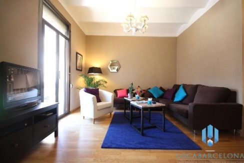 Two Bed Apartment with Balcony, Carrer Dos de Mayo