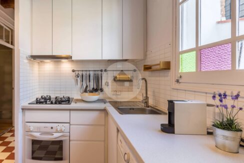 22cd8bf0-8604-4c9a-aad2-e355a7fd1e97-3