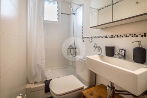 32d960c9-6b5b-4021-82cb-fefb9c09964a-3