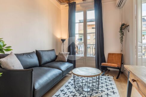 496c9e05-1d3a-426b-b803-57fd910367d9-7