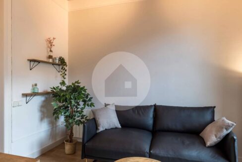 4cf0c623-7ecb-40db-bc81-07f206274819-3