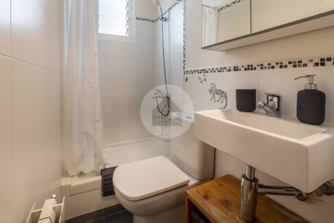 70cafc66-df70-49dc-9325-caddc2d1ea37-3