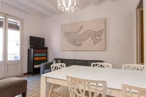 Flat in carrer Valldonzella