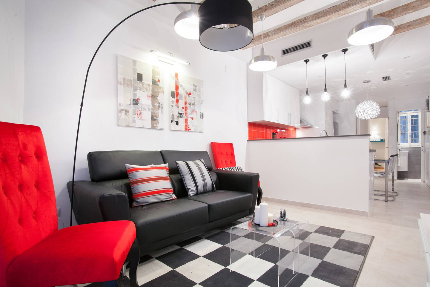 Newlyrenovated 2bedroom flat for shortterm rent in the Raval, Barcelona