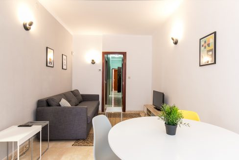 Private terrace 2 bedrooms - temporal rent (3-11 month)