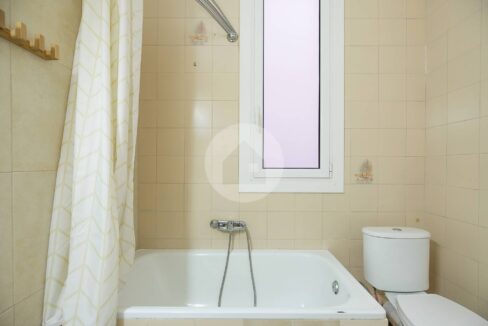 64db89b8-41d7-4a73-9efa-c75739725859-1
