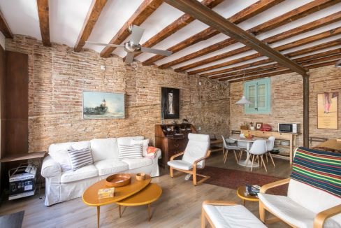 Renovated 1 bedroom calle comtal plaza catalunya