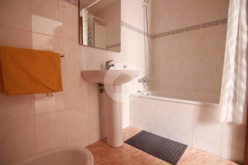 1d6c6bd7-6040-4d9f-90cf-9d9faa50ed2c-1