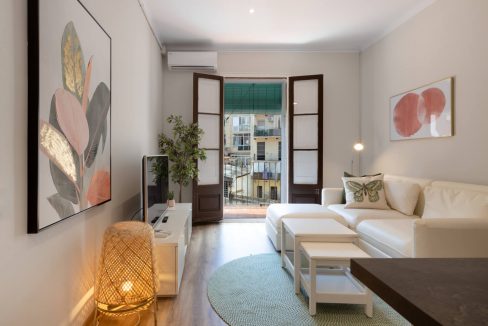 Modern apartment for rent with 2 double bedrooms in Poble Sec