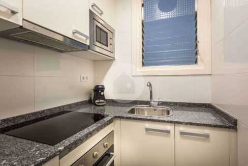 384304a0-43c2-490c-8ddd-358832e47af5-4