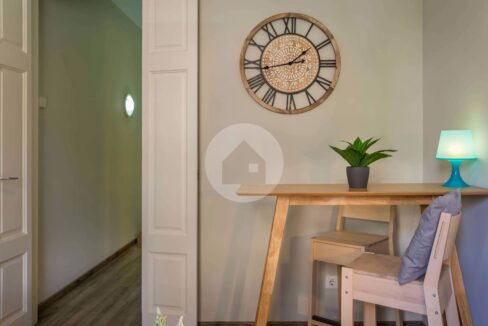 60b1af23-eb01-480f-a728-9372ba01c9aa-4