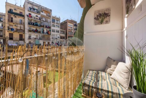 8f6cb0db-a07f-49a5-9047-062d566433d0-4