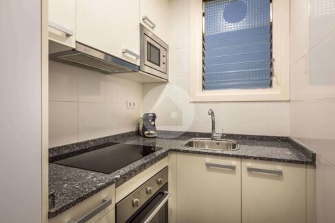 dc9e2094-2042-45a8-ae56-20bd32faaa78-4