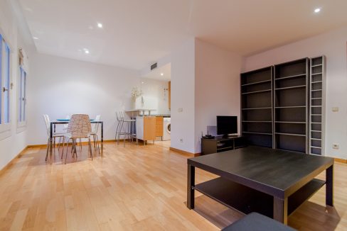 Modern flat for rent with two double bedrooms, perfect for students