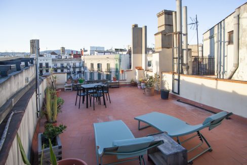 apartment with terrace in Barcelona