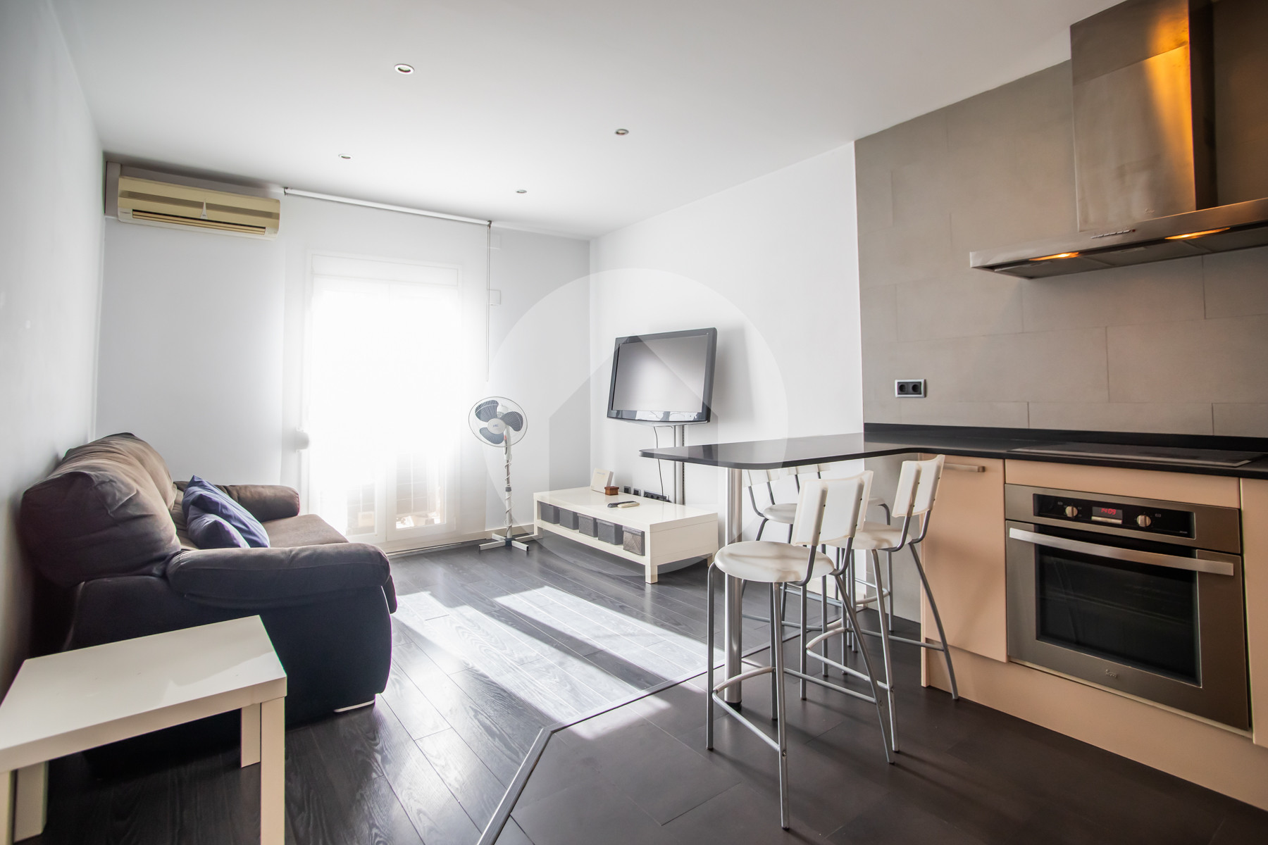 Comfy 2bedroom apartment for rent in Poble Sec, Barcelona