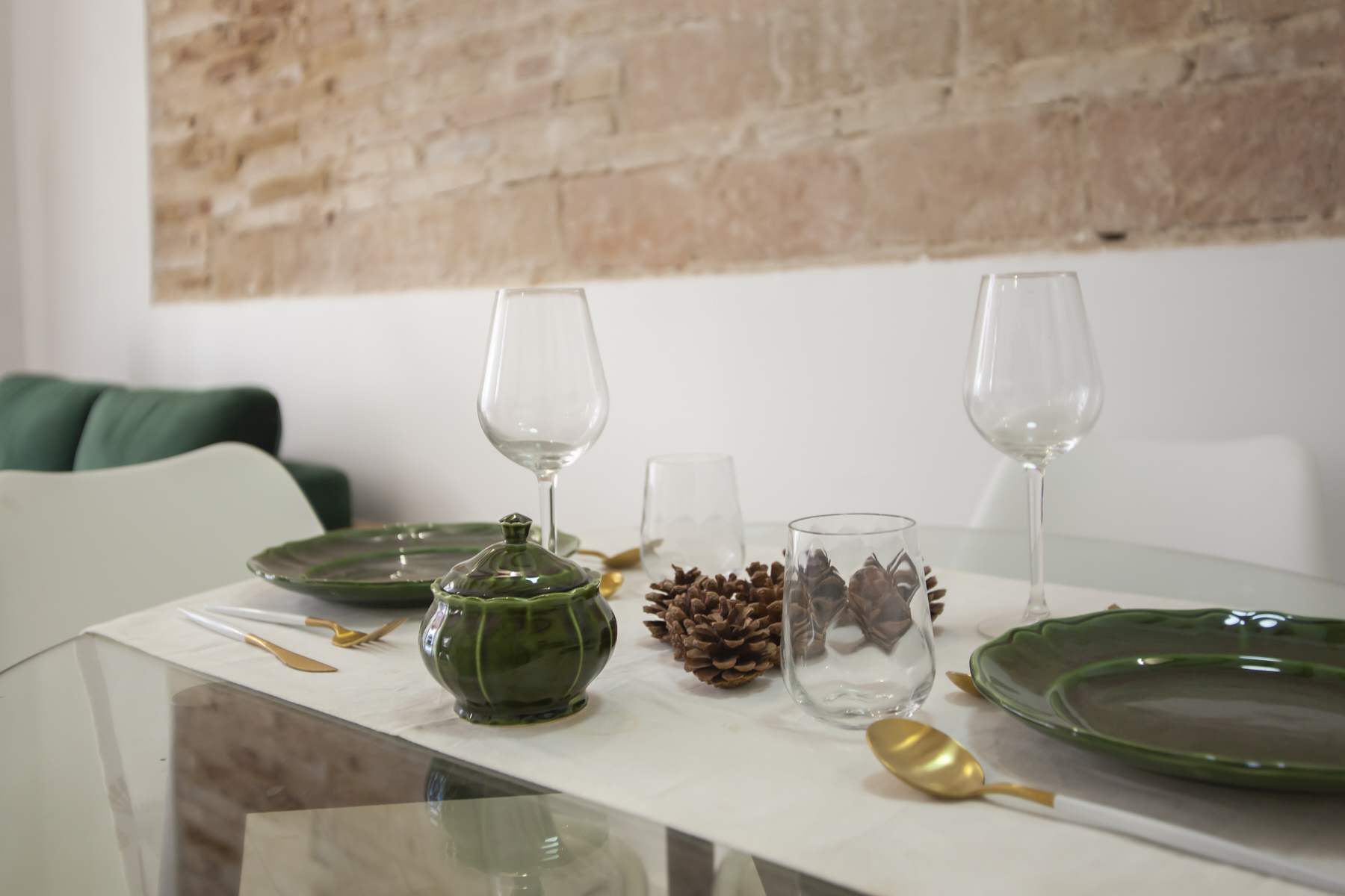 Rent modern 2bedroom apartment in El Raval, Barcelona