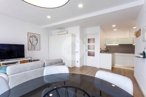 07a5b42a-366d-4968-8546-c9f1b82ed6f7-24