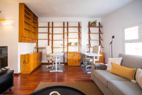 e502261e-c724-4153-b225-a836d67387ac-1