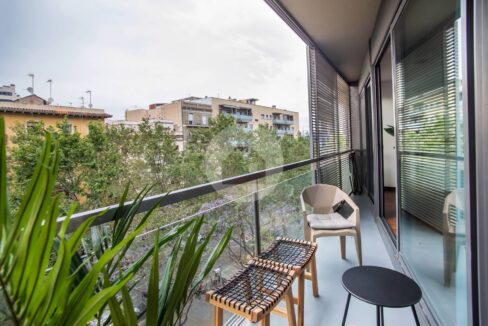 23c17dd0-9e27-441a-91f8-3f182c6b9898-3