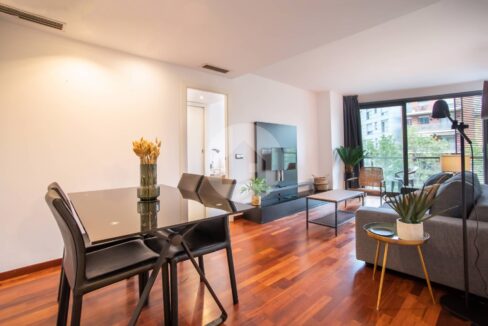 6878f487-02ad-4a7c-93d9-e2a6990f2a25-3