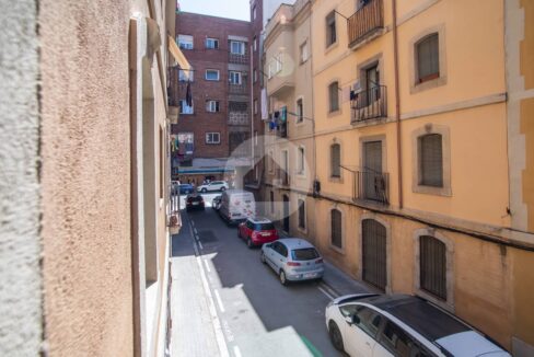 a5de8b09-64e5-4df4-9d76-7954a42649fa-2