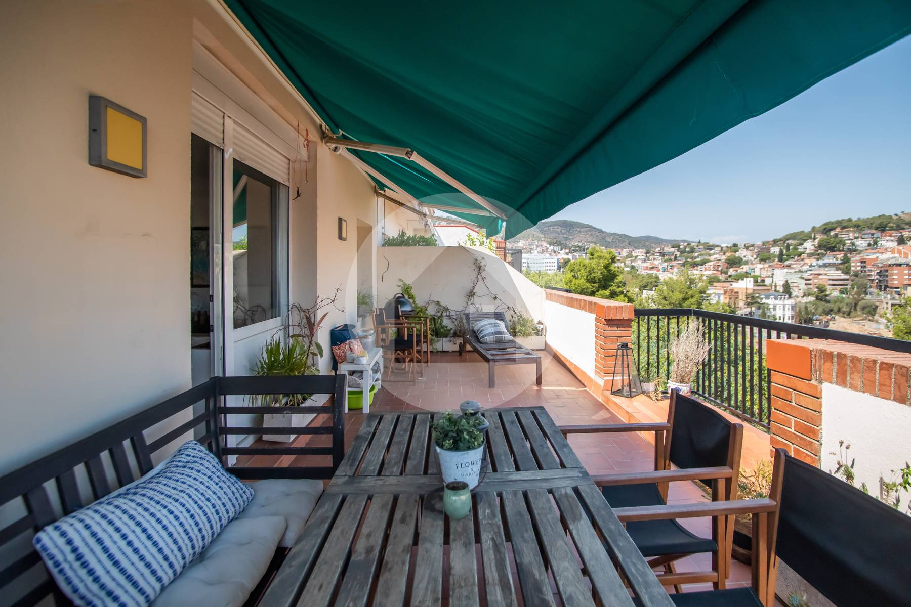 Picture of Elegant and Serene Apartment in Singapore - HomeDSGN