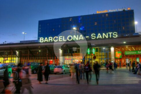 telefono-gratuito-estacion-de-barcelona-sants-810x477