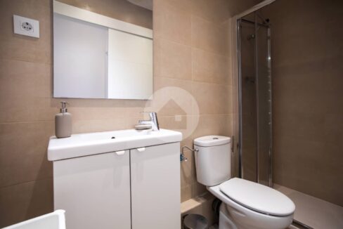 4c2c9205-fddf-4cbc-beb9-266a1d93b65a-1