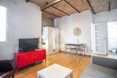 559a6a64-b10c-4d26-a265-df5c66263ab5-3