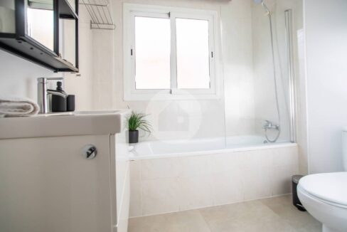 52e421aa-51f3-4550-b5c4-d40ddbd8a07c-2