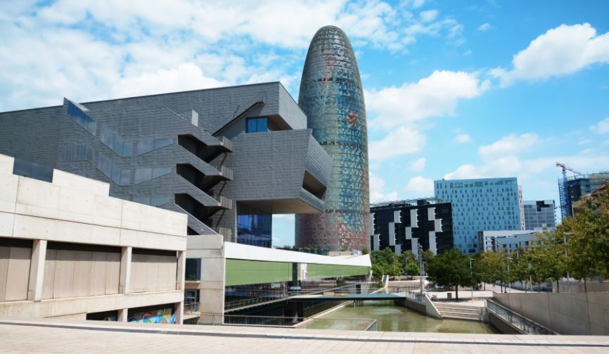 visitar la torre agbar