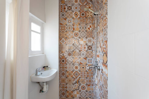 1a6ac552-605b-44f4-af00-f2bff961a9d0-2