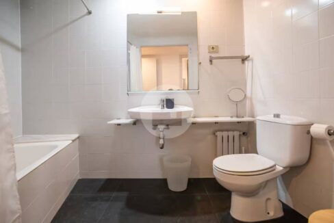 50ff7e1d-a93b-4b89-8740-8068e2791ee4-2