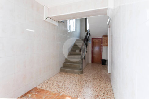 ae3b5d26-ff47-40fe-ba0b-d511eae60749-1
