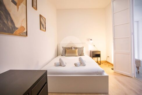 e8c0ec19-045d-4164-9fe5-172d5074f1b9-4