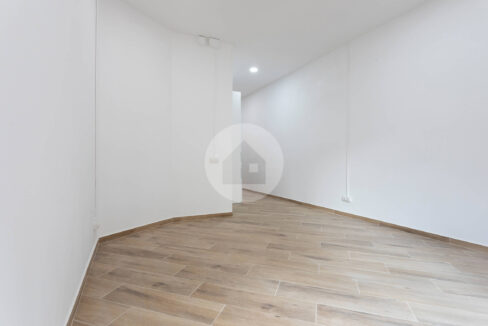6ddbe040-ce76-4ae0-8851-2d40d5fd5818-4