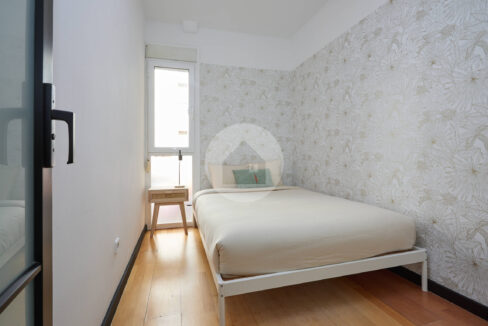 ed9ab309-891b-48b8-8f1a-c08b84abfa5f-21