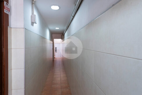 6b23bf30-a59c-4d5a-80bd-bafd7de93fe8-4