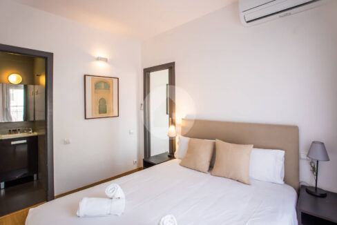 b9af53e5-555a-4b71-8905-9bcc19d7cdc6-1