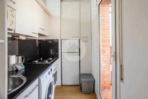 bb34be17-489d-4c00-9252-2aeac0a756bf-1