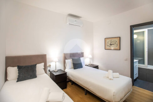 dd16b130-3d4d-4a3b-bca6-bf86c23837d8-1