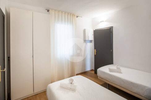 f75f7248-0670-4abe-a946-494cc5e28755-1