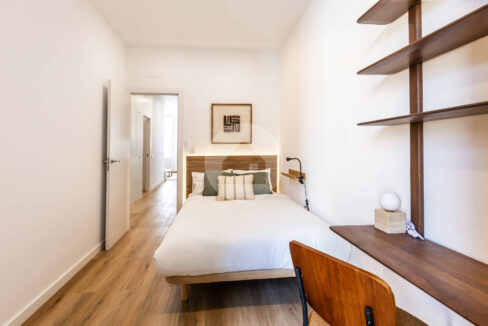 1a963927-f9a3-4feb-b4d3-080aff84bed7